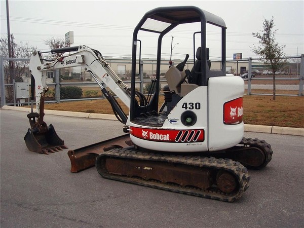 Bobcat 430 Vehicle